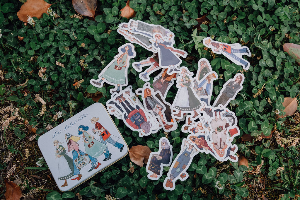 La Dolce Vita - We Move Forward Happily Tin Box Sticker Set