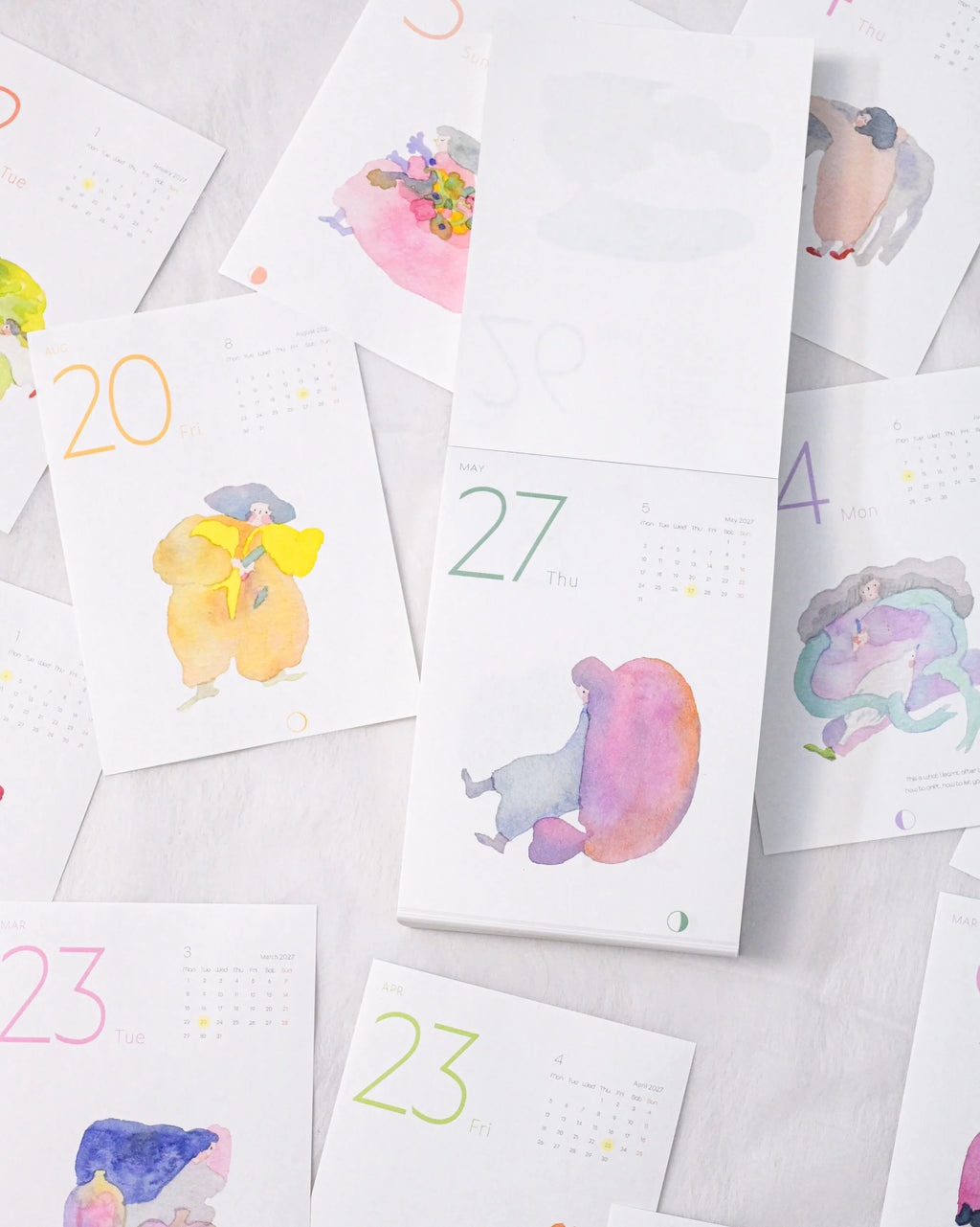 Dodolulu - 2027 365 Day-to-day Desk Calendar with Illustrations and Moon Phase