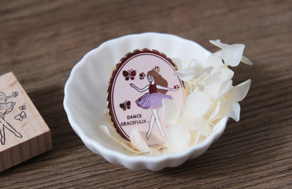 Eileen Tai - Dancing Butterflies Enamel Clip