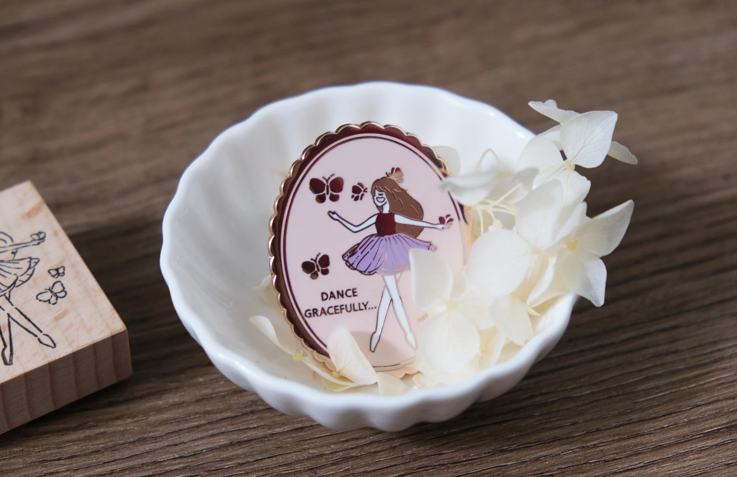 Eileen Tai - Dancing Butterflies Enamel Clip