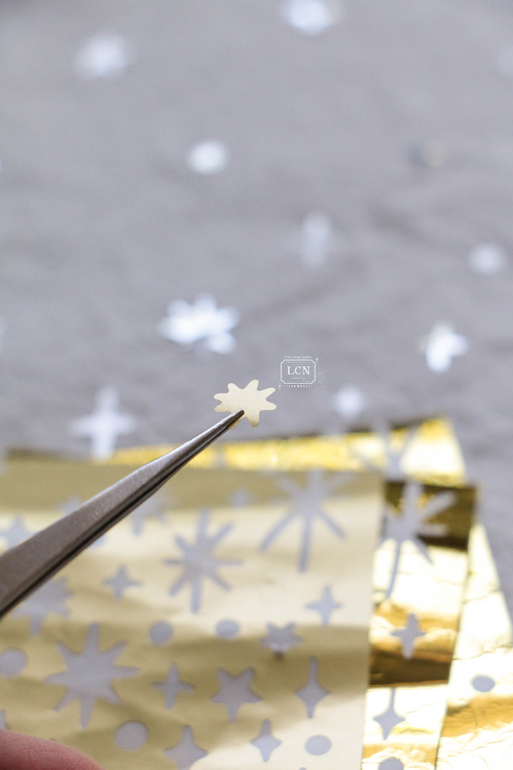 [PRE-ORDER] LCN Kiss-cut PET Tape – Stars, Glossy Gold
