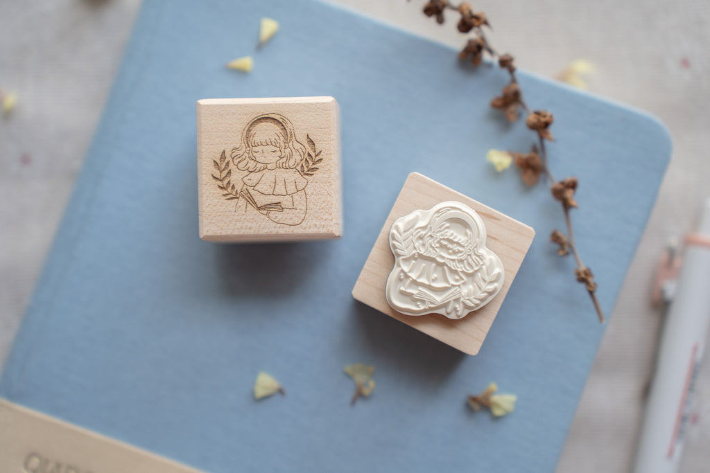 Sho Little Happiness - Little Bookworm Rubber Stamp