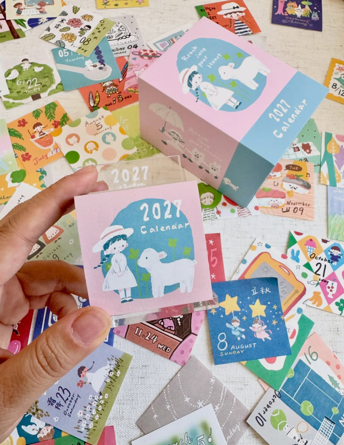 [Pre-Order] Zzoton - 365 Daily Calendar 2027 [Mini Size] with Stand