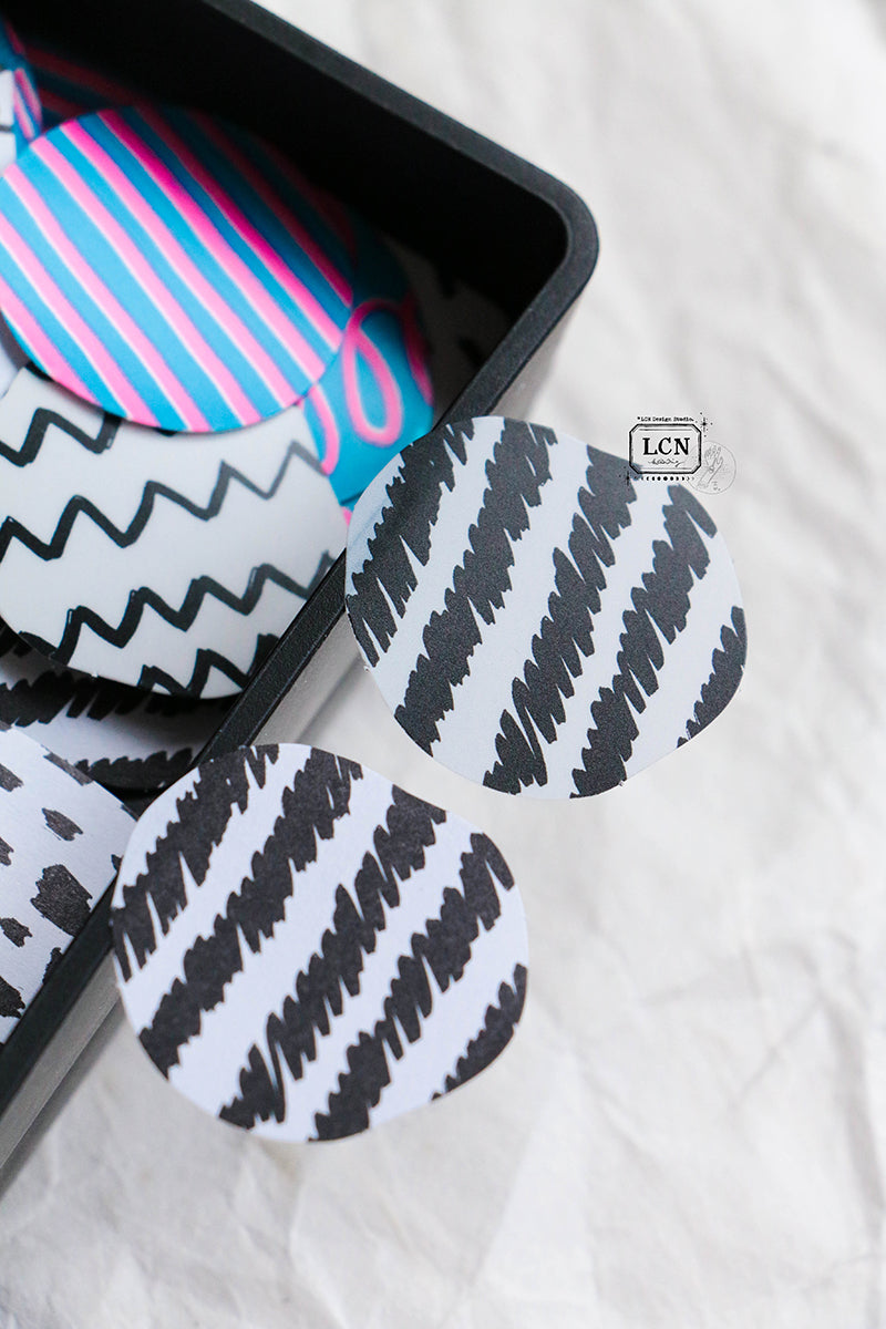 LCN - Sticker Club: Black & White