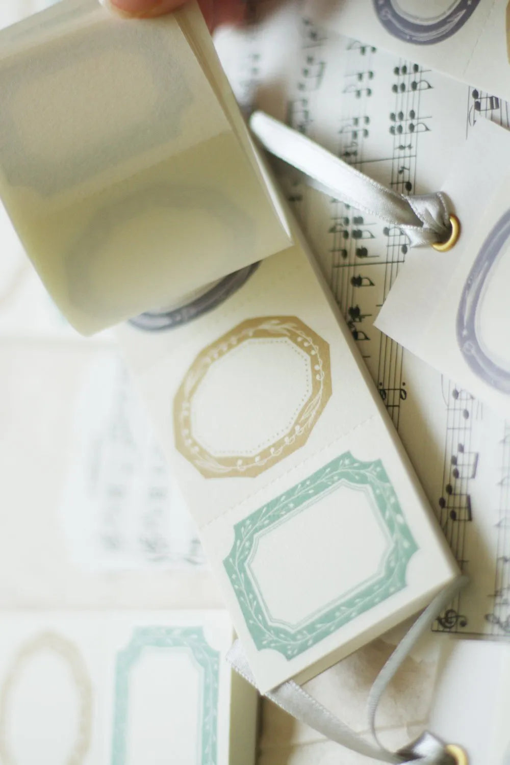 Loi Design - Collecting Spring Colors Letter Pad