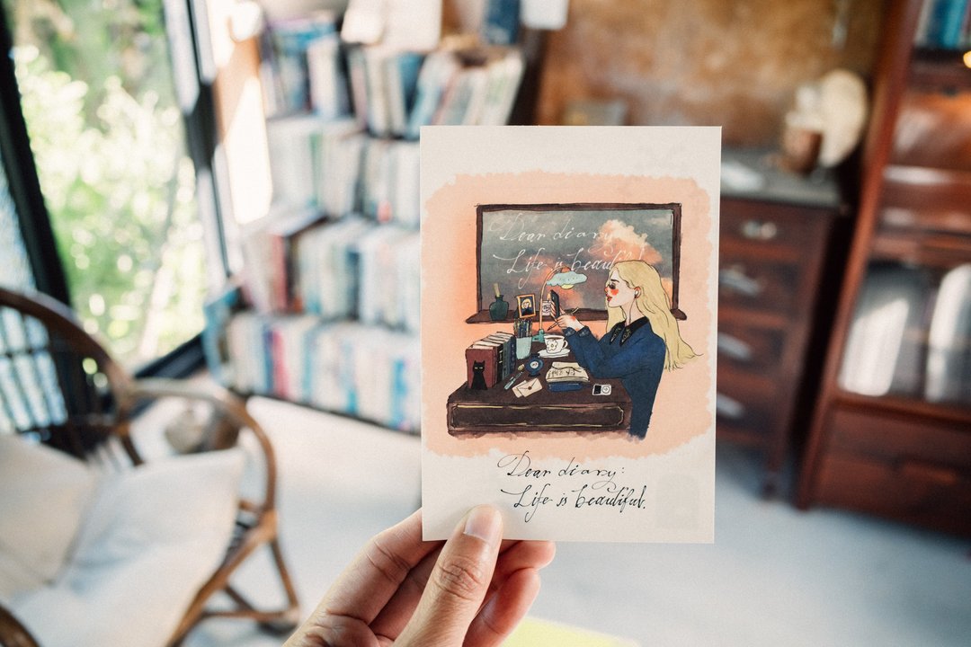 La Dolce Vita - Life is Beautiful Girl Postcard