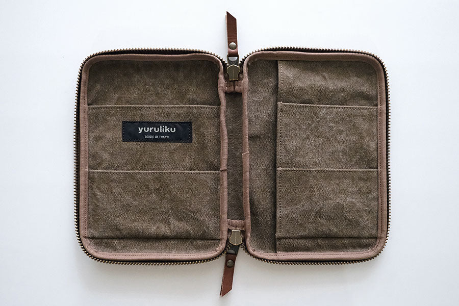 Yuruliku - FLAT Tool Case / A6 Wide Brown