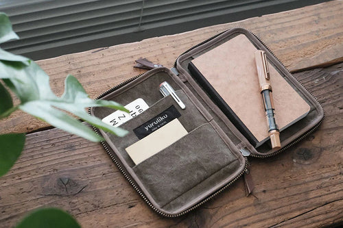 Yuruliku - FLAT Tool Case / A6 Wide Brown