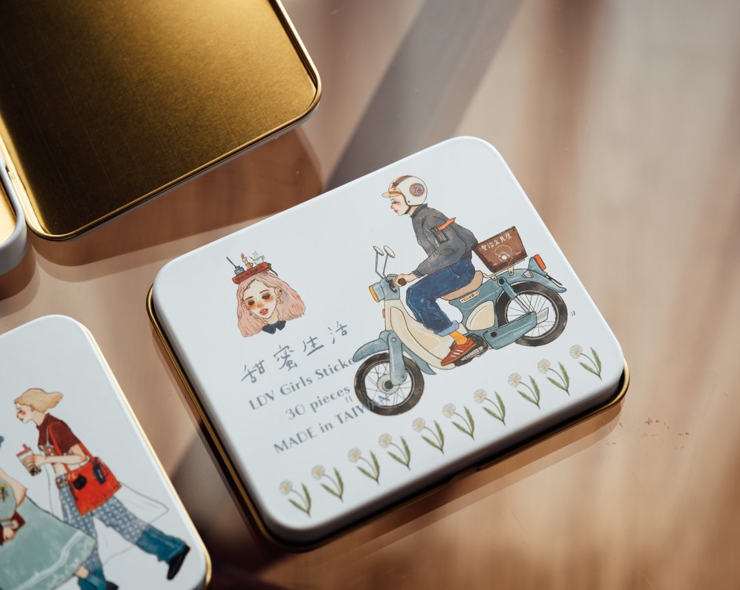 La Dolce Vita - We Move Forward Happily Tin Box Sticker Set
