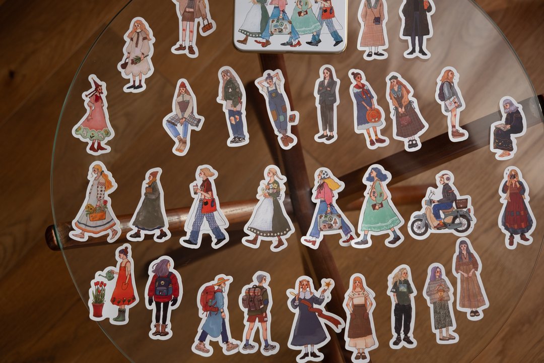 La Dolce Vita - We Move Forward Happily Tin Box Sticker Set